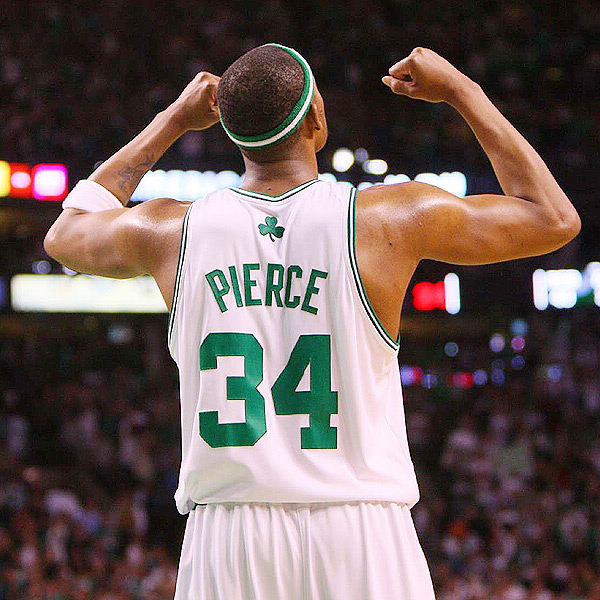 后场篮板后 后场篮板后