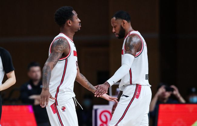 像多米诺骨 像多米诺骨